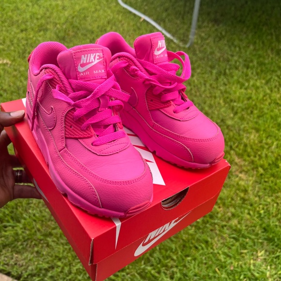 Nike Kids Sneakers in Bold Pink - Picture 4 of 11
